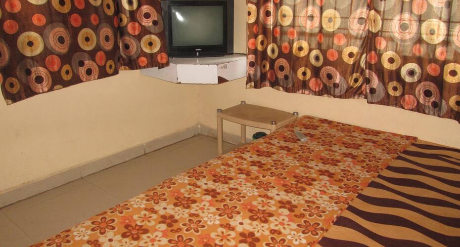 Hotel Sai Piyush Guest House, Shirdi 4